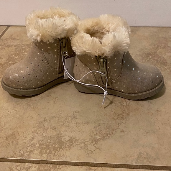 NIB Cat & Jack tan boots with fur top and sparkles - Picture 6 of 7